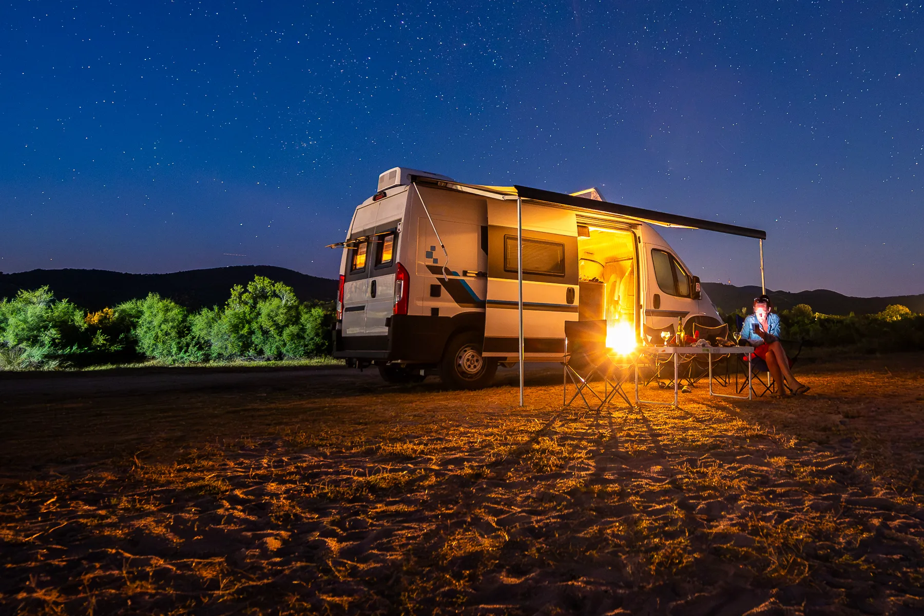Van Life Nighttime lead image