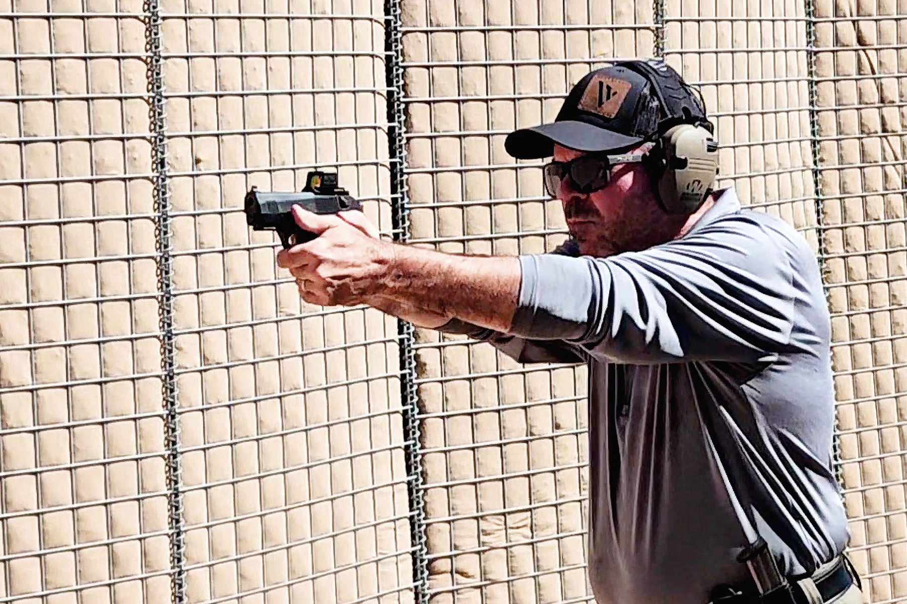 Robert Jordan shooting the Langdon Tactical Beretta Px4 handgun