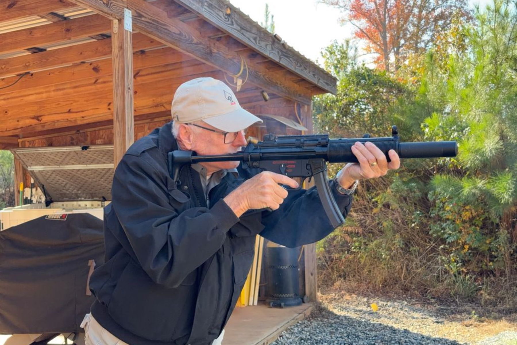 A man shoots an HK MP5SD