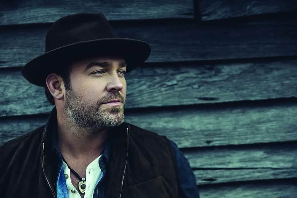Lee Brice – More Than a Memory