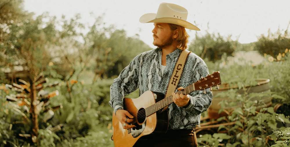 Caleb Lee Hutchinson’s Career Finds a Breath of Fresh Air 