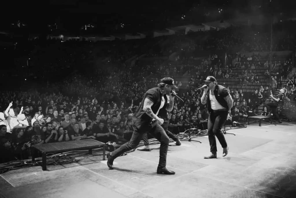 lakeview country rock duo