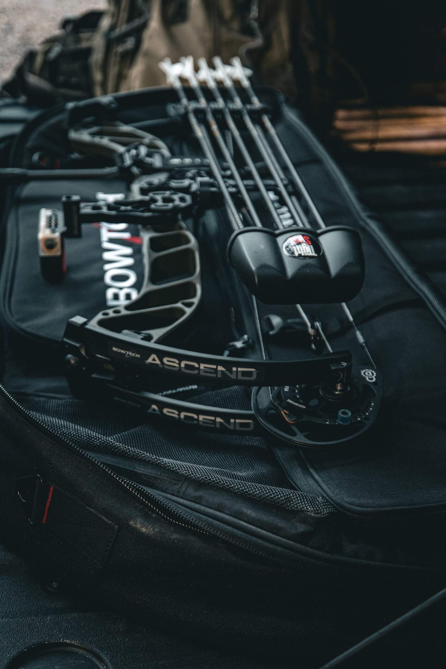 the new Bowtech Ascend with a quiver on a soft case