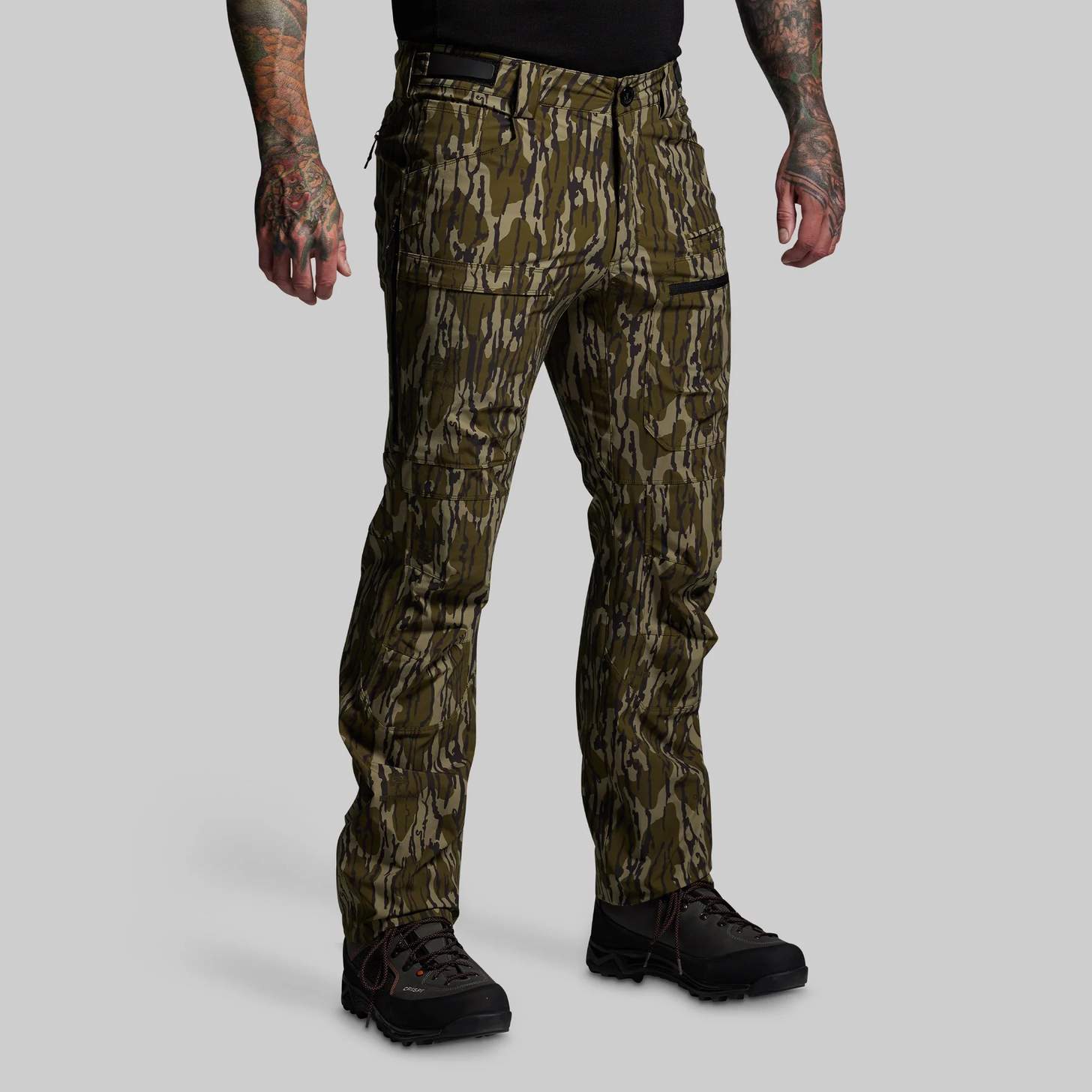 Born Primitive Frontier Light Pants in Mossy Oak Bottomland