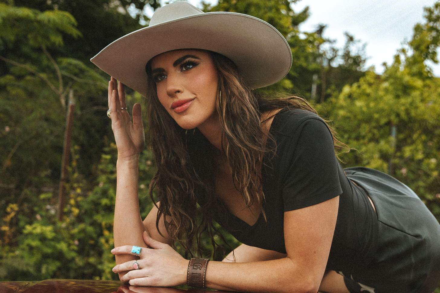 Q&A – Anne-Christian Johns: Model, Podcaster, Outdoorswoman