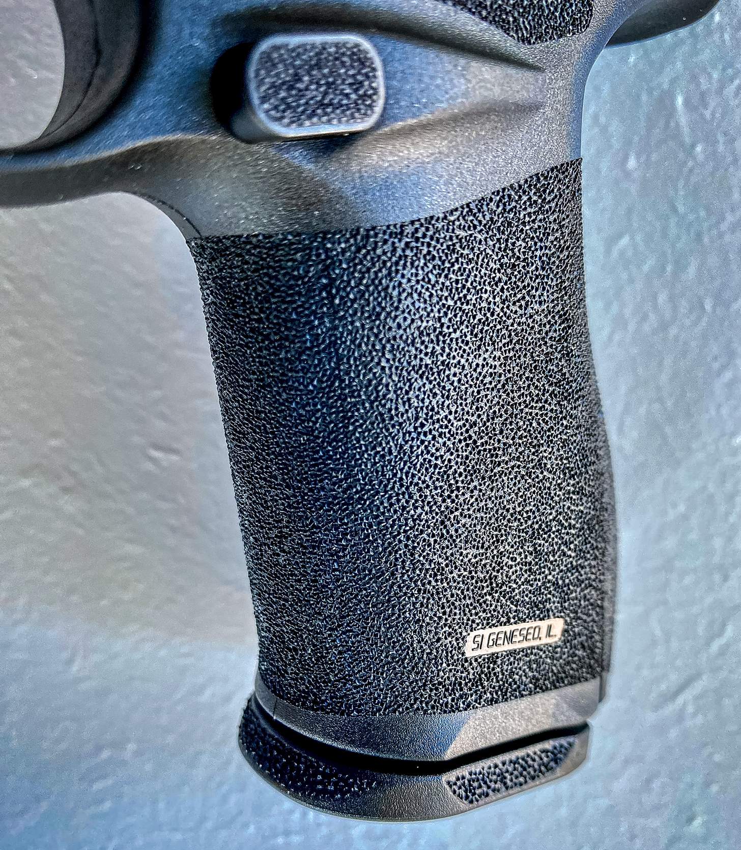 the Springfield Echelon 4.0C Comp's grip