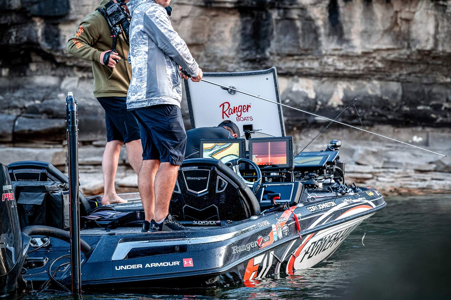 forward facing sonar bassmaster
