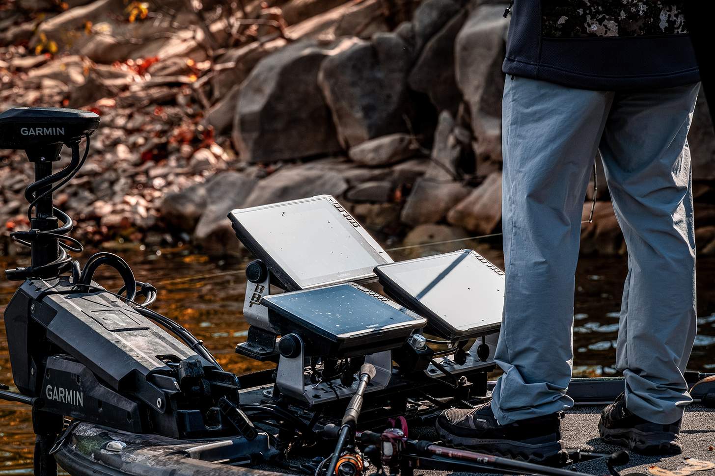 forward facing sonar bassmaster