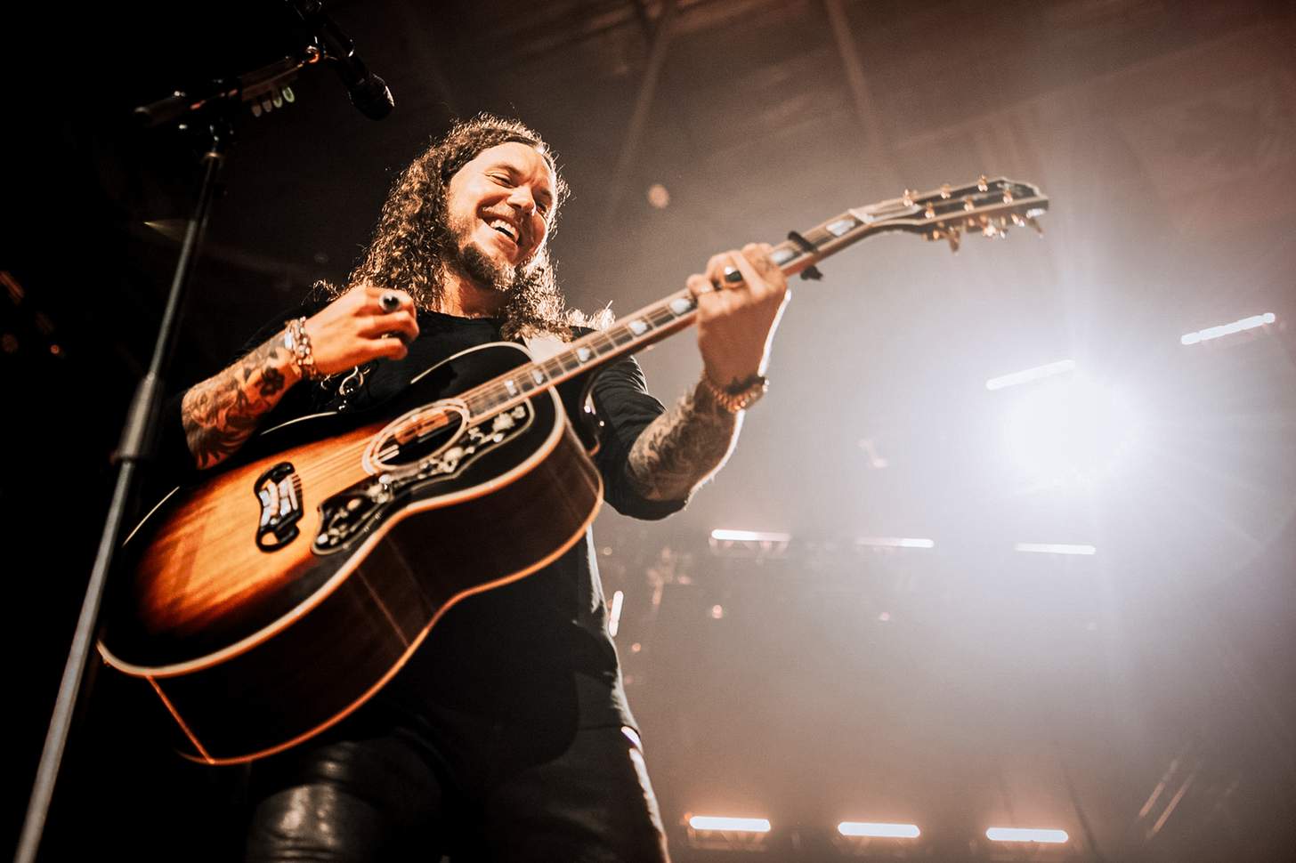 Brandon Lake: Fame and the Farm – Best of Both Worlds