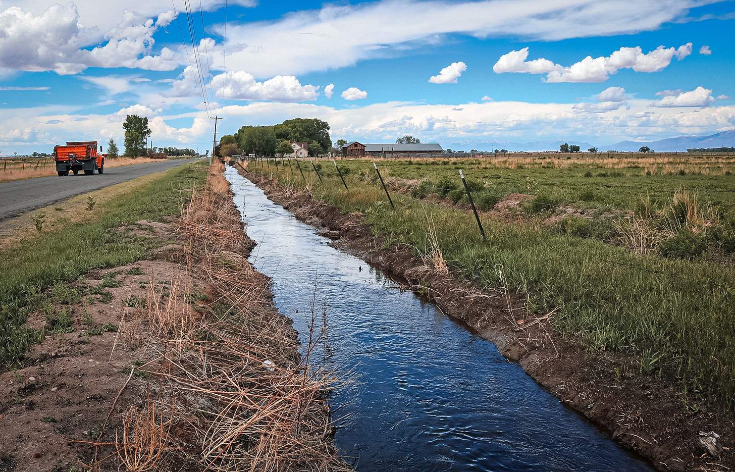 deer hunting funnels irrigation ditch