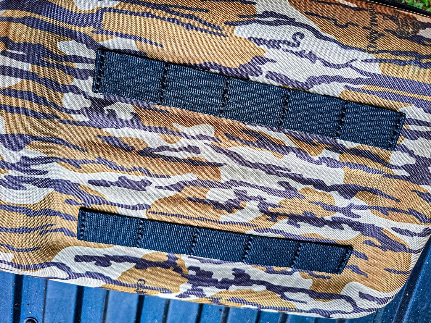 Plano Diverge external webbing