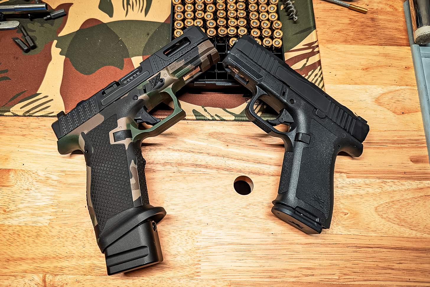 The PSA Sabre Dagger Full Size - S pistol (left) and the PSA Dagger Micro. 