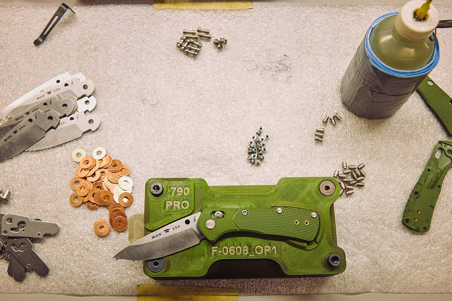 buck knives folder being assembled