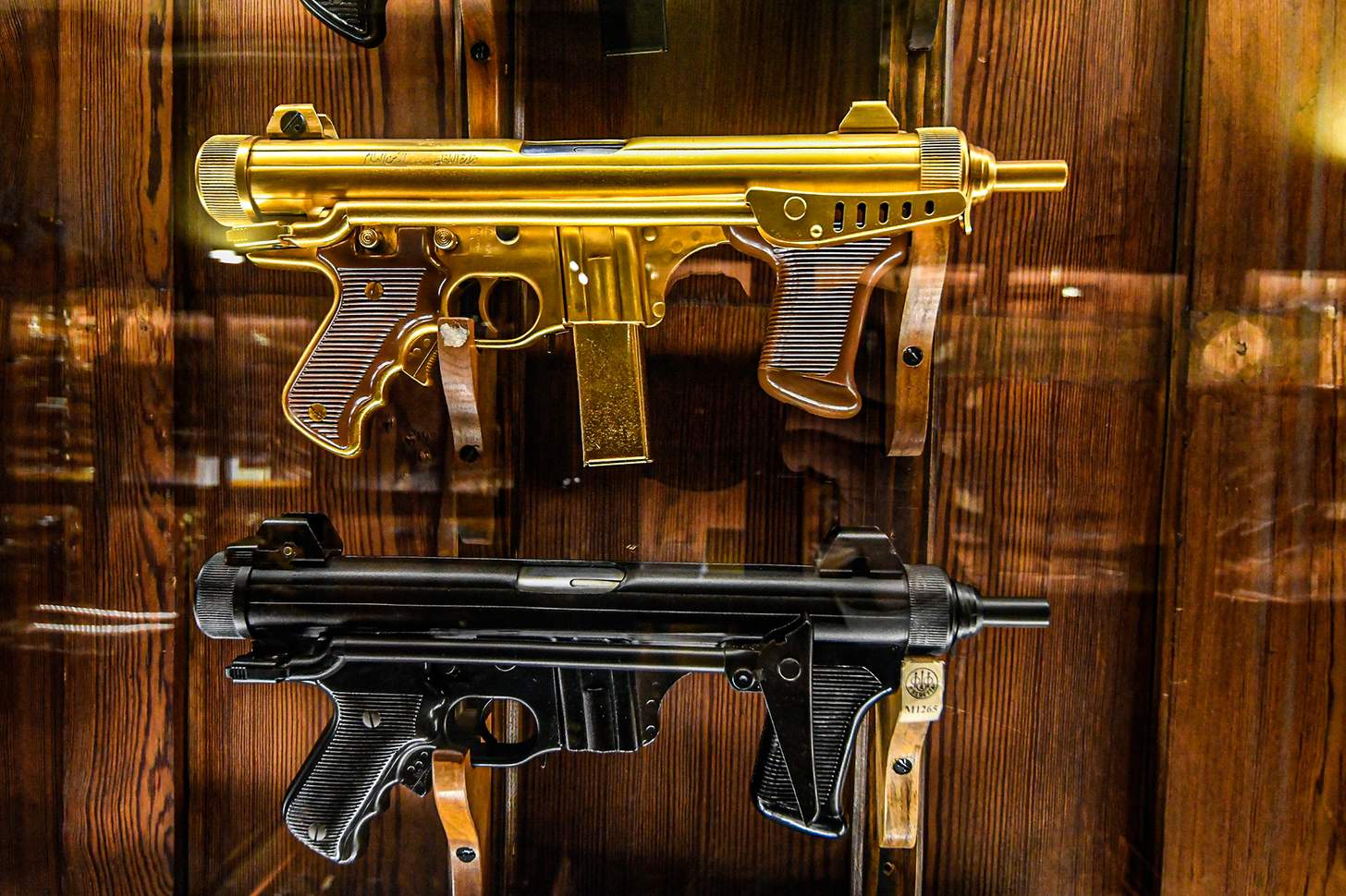  Beretta M12 submachine guns,