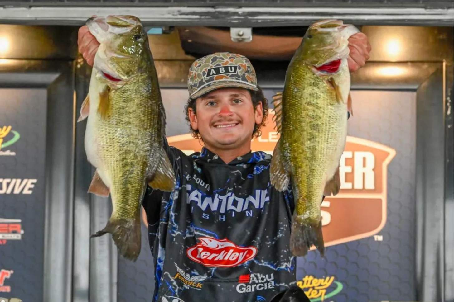 Pake South wins the Turtlebox Bassmaster Open
