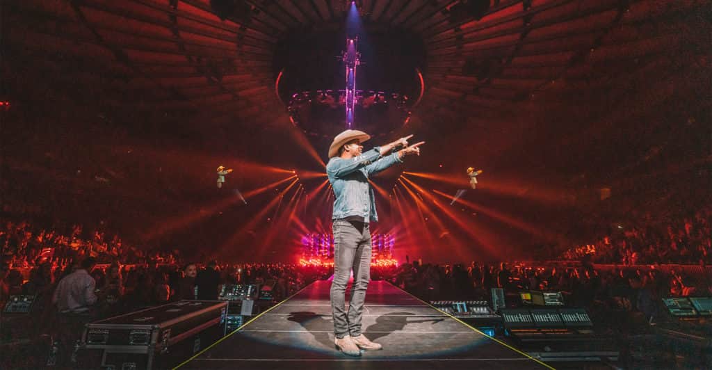 Dustin-Lynch-country-star-1