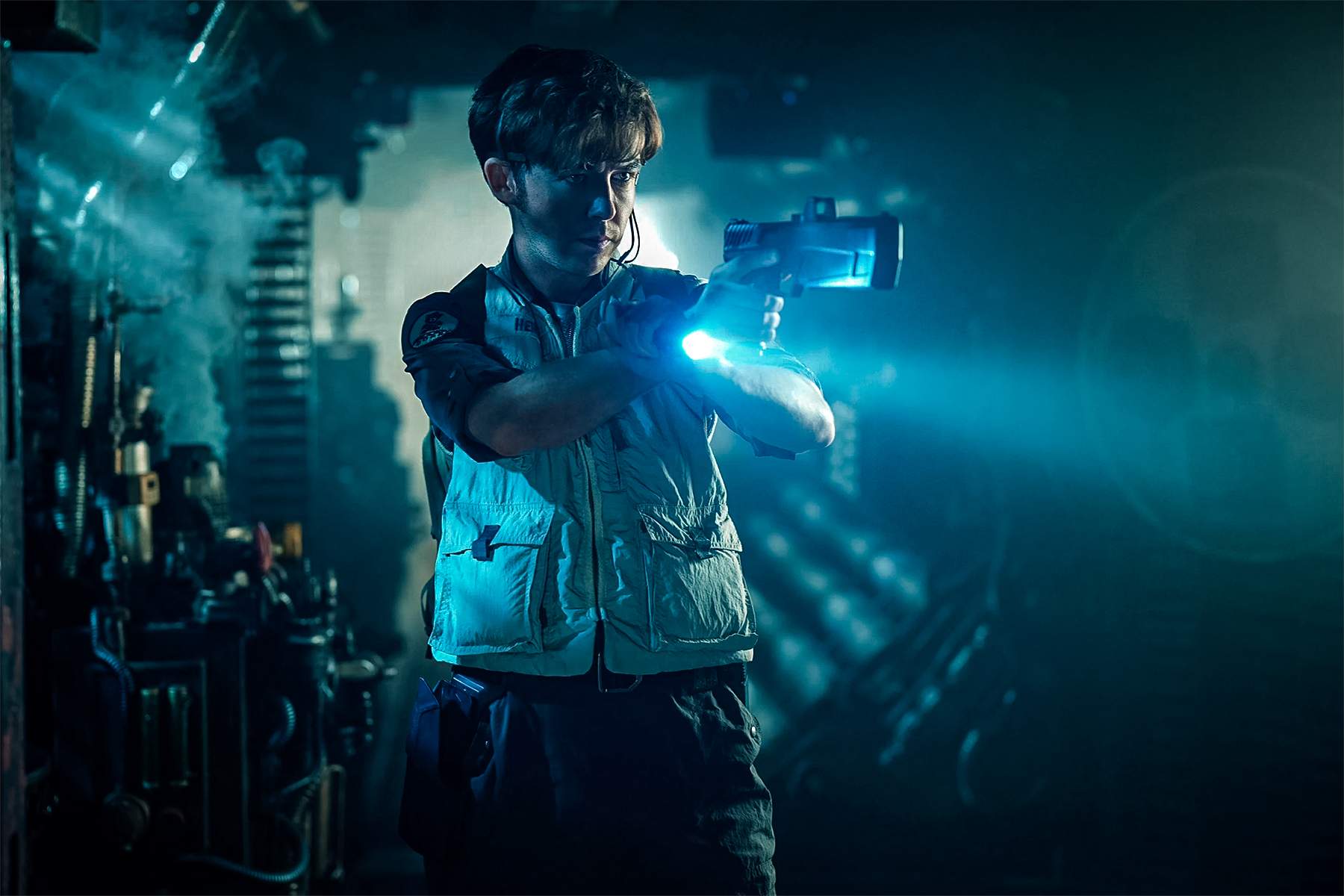 Alien: Earth Joe with a Maxim 9 pistol