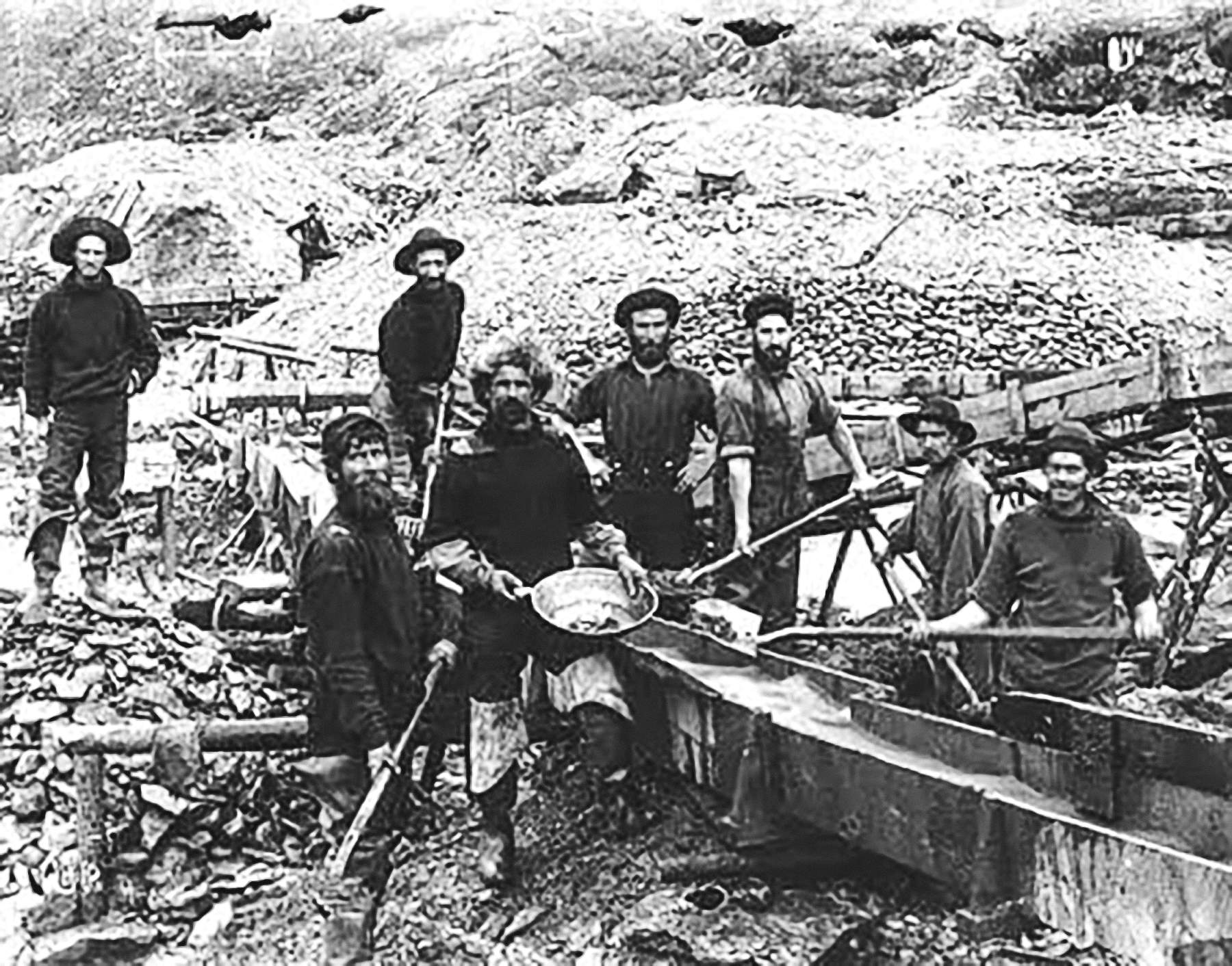 nahanni valley gold panners