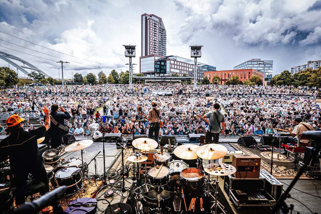 the droptines on stage