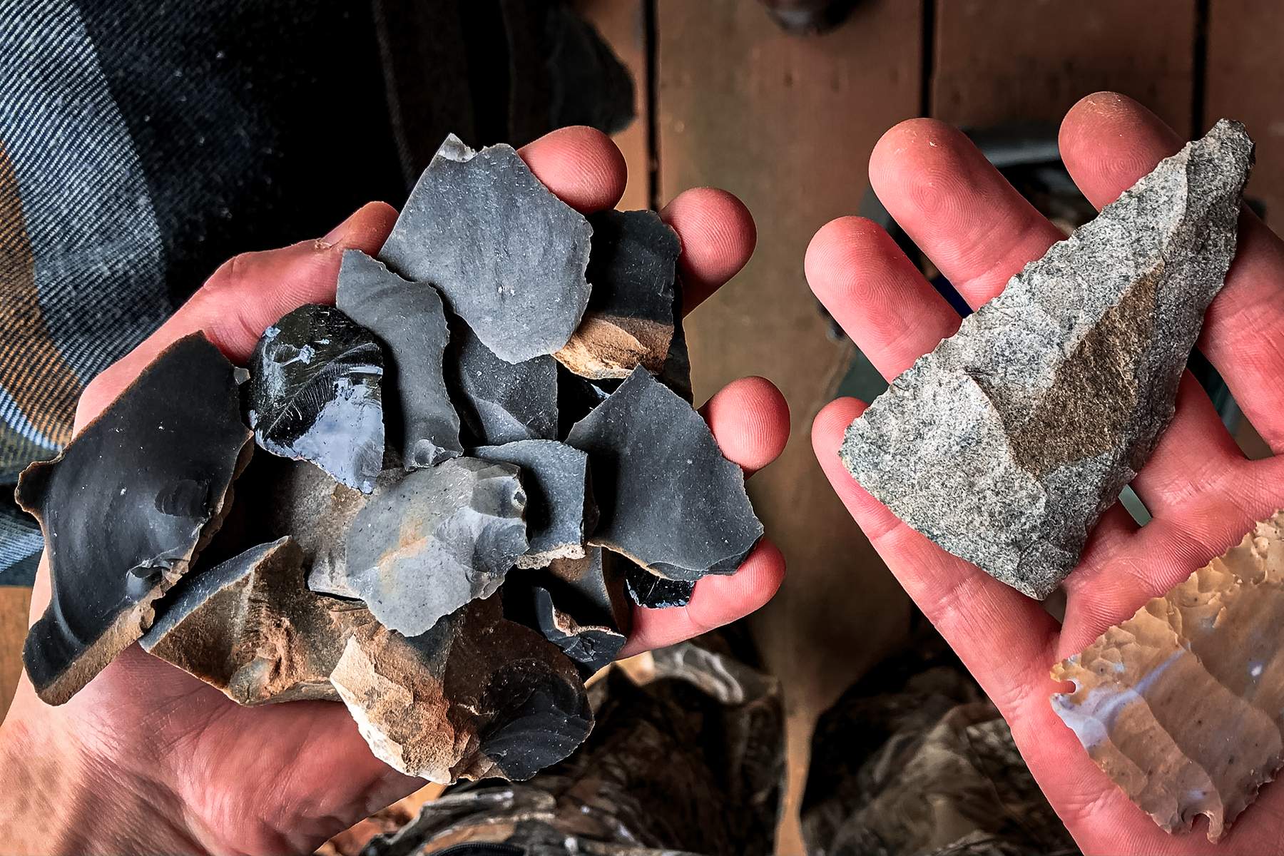 various stone knives and cutting edges